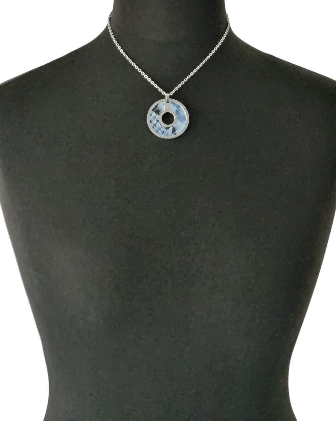 CALVIN KLEIN SPELLBOUND KJ0DLN090100 EDELSTAHL-HALSKETTE – BLAU