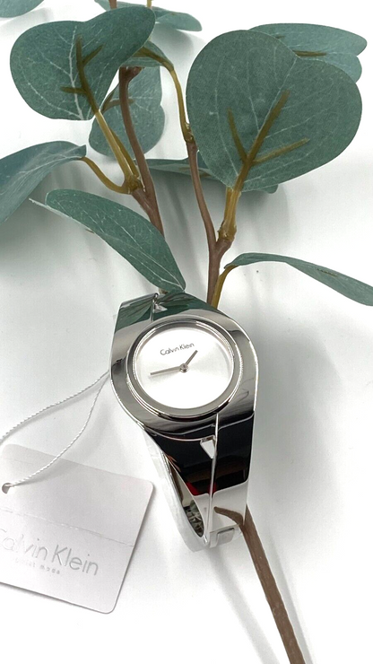 CALVIN KLEIN Sinnliche Silber Zifferblatt Medium Armreif Damen Uhr