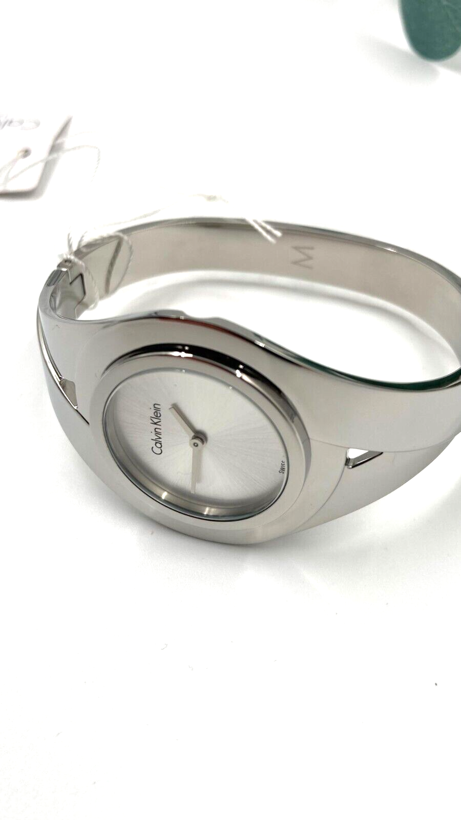 CALVIN KLEIN Sinnliche Silber Zifferblatt Medium Armreif Damen Uhr