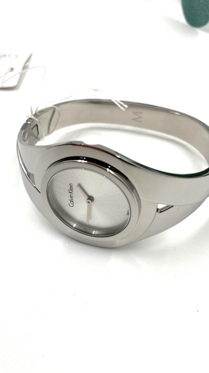 CALVIN KLEIN Sinnliche Silber Zifferblatt Medium Armreif Damen Uhr