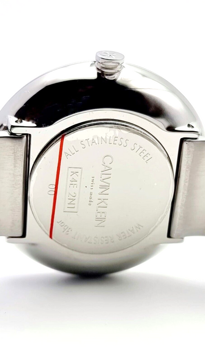 CALVIN KLEIN Seduce Quarzuhr mit schwarzem Zifferblatt K3M23526