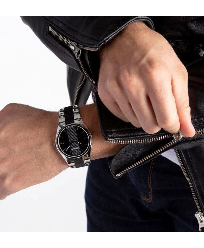 CALVIN KLEIN Contra Quarz Herrenarmbanduhr mit schwarzem Zifferblatt