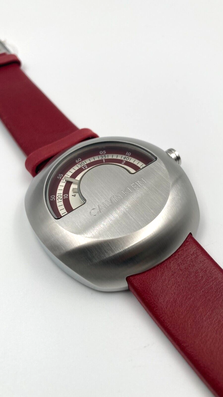 CALVIN KLEIN Glimpse Quarz Herrenarmbanduhr mit silbernem Zifferblatt