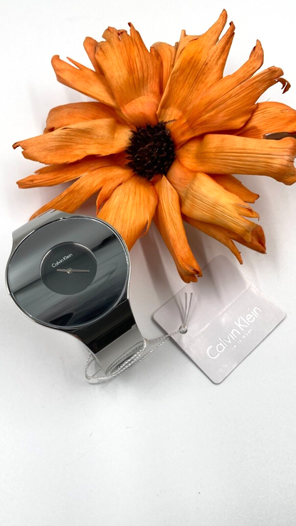 CALVIN KLEIN nahtlose schwarze Zifferblatt Damenquarzarmbanduhr