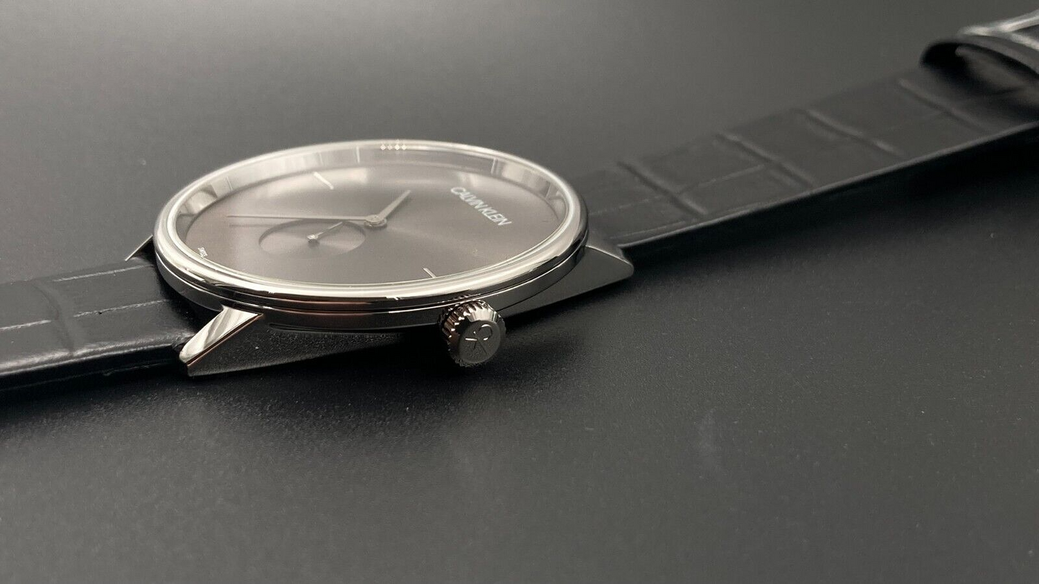 CALVIN KLEIN Accent Herren Quarz Uhr mit schwarzem Zifferblatt