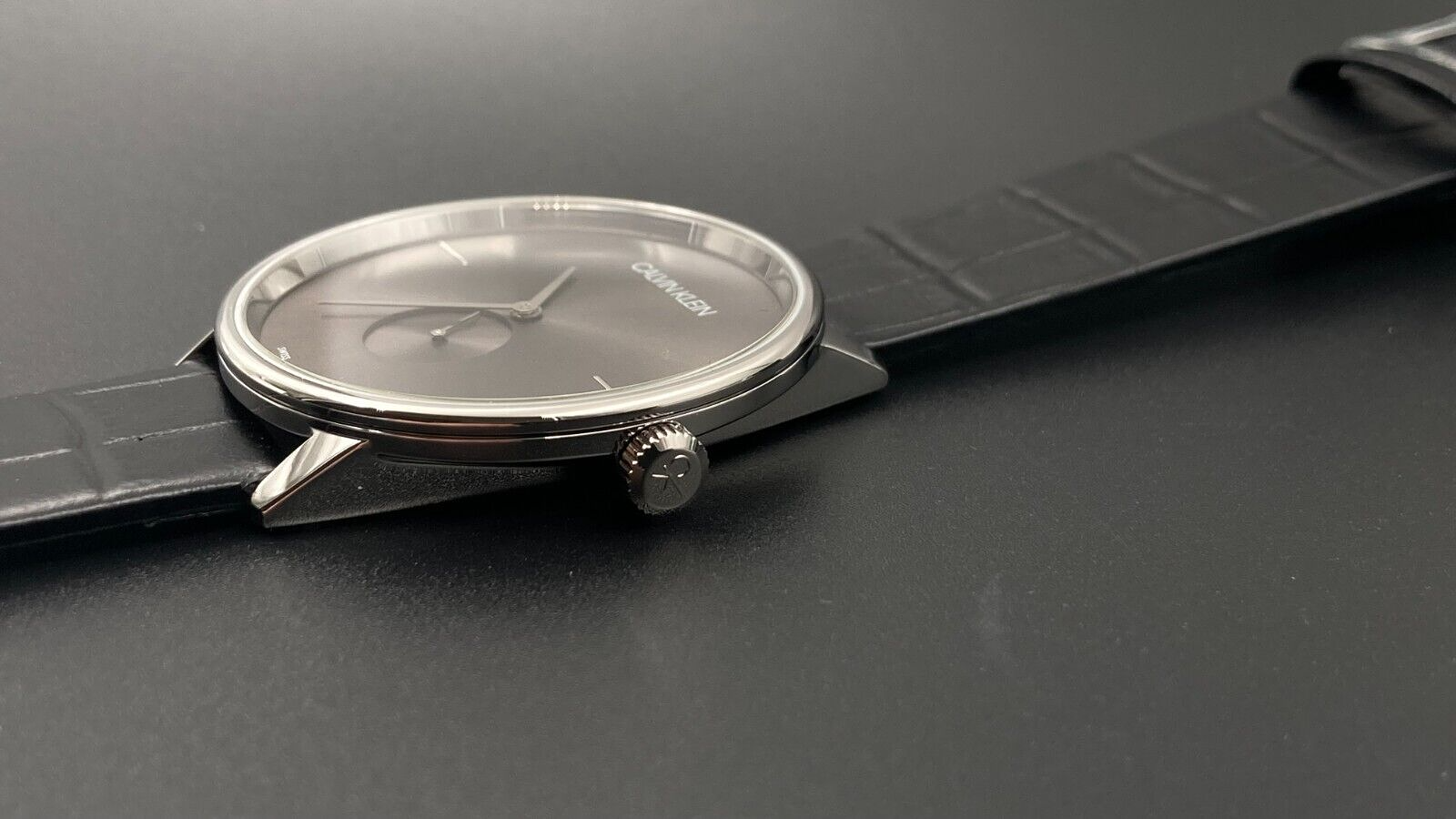 CALVIN KLEIN Accent Herren Quarz Uhr mit schwarzem Zifferblatt
