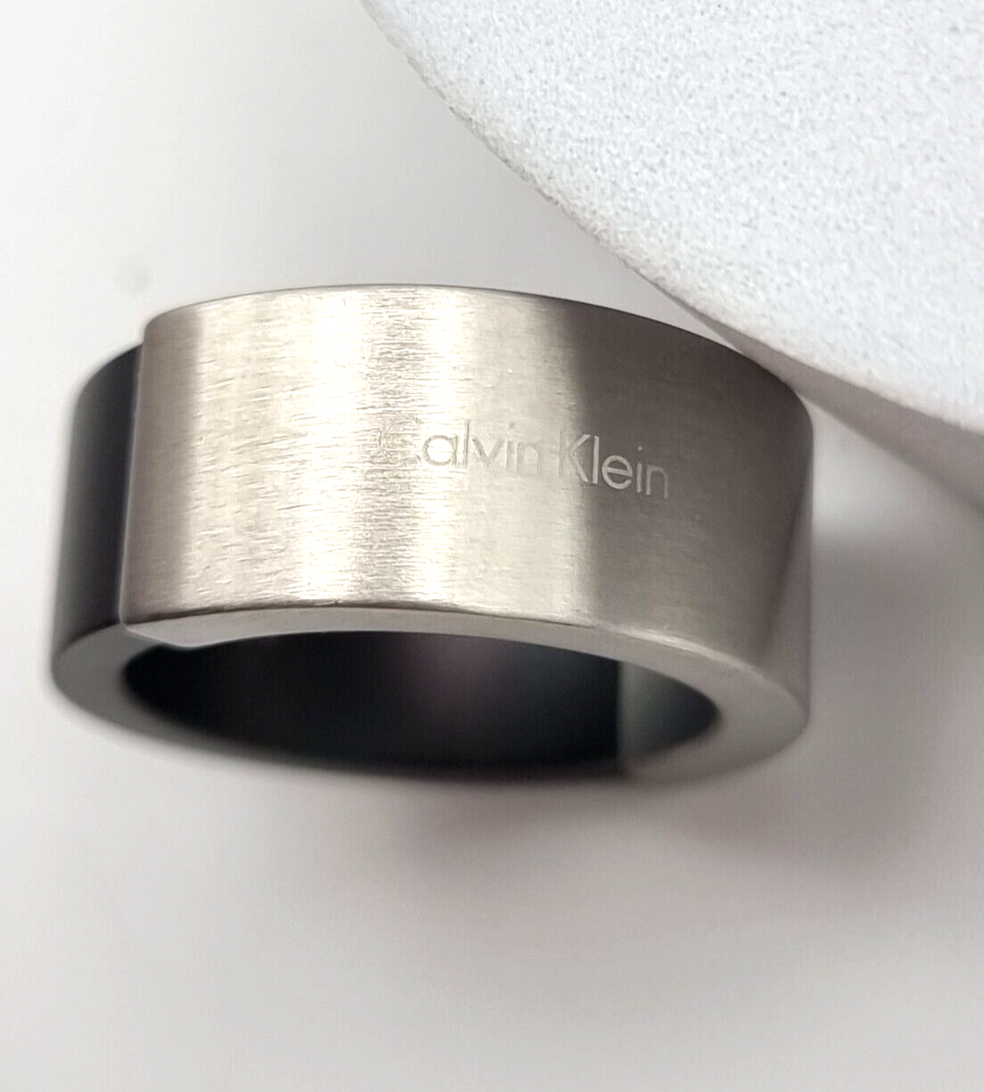 CALVIN KLEIN RING MAGNET EDELSTAHL/SCHWARZ - Gr.  60