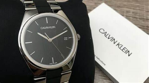 CALVIN KLEIN Contra Quarz Herrenarmbanduhr mit schwarzem Zifferblatt