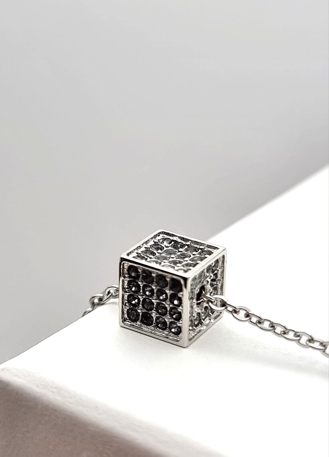 CALVIN KLEIN ROCKING KJ9CAN040100 STAINLESS STEEL NECKLACE - GREY CRYSTALS