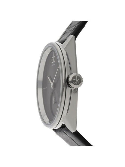 CALVIN KLEIN Accent Damenarmbanduhr mit schwarzem Zifferblatt und Leder
