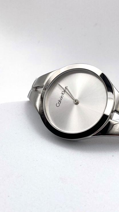 CALVIN KLEIN Addict Silber Zifferblatt Kleine Armreif Damen Uhr