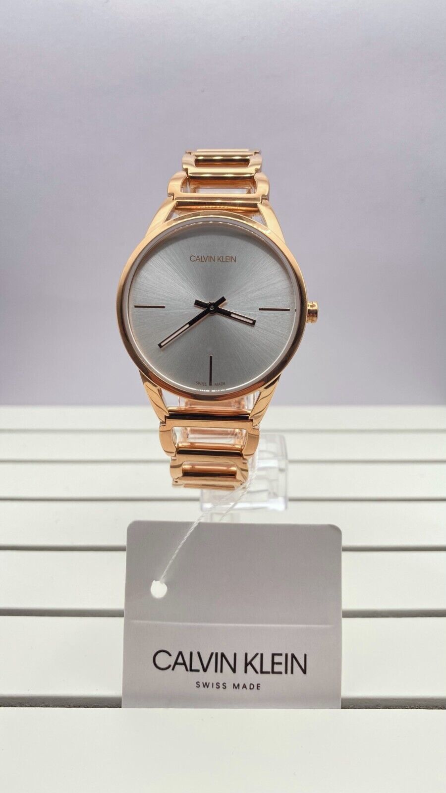 CALVIN KLEIN Stately Damen Quarz Uhr mit silbernem Zifferblatt