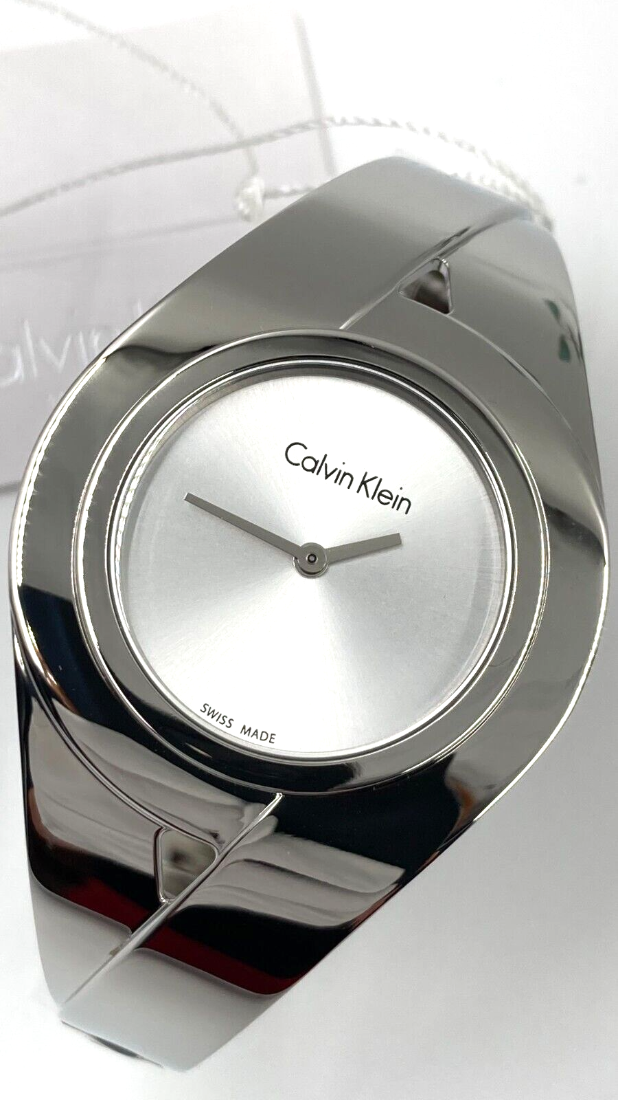 CALVIN KLEIN Sinnliche Silber Zifferblatt Medium Armreif Damen Uhr
