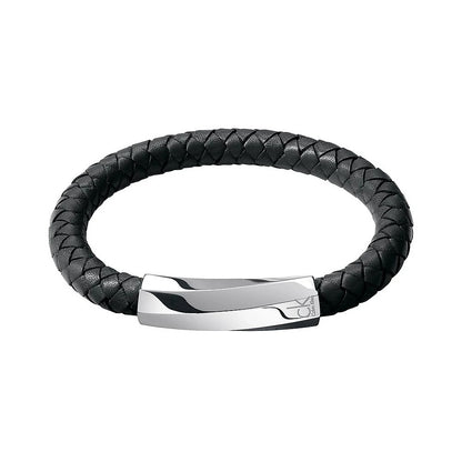 Calvin Klein Bewilder Damen-Armband aus Edelstahl in Silber, stilvolles Schmuckstück auf einer weißen Oberfläche liegend