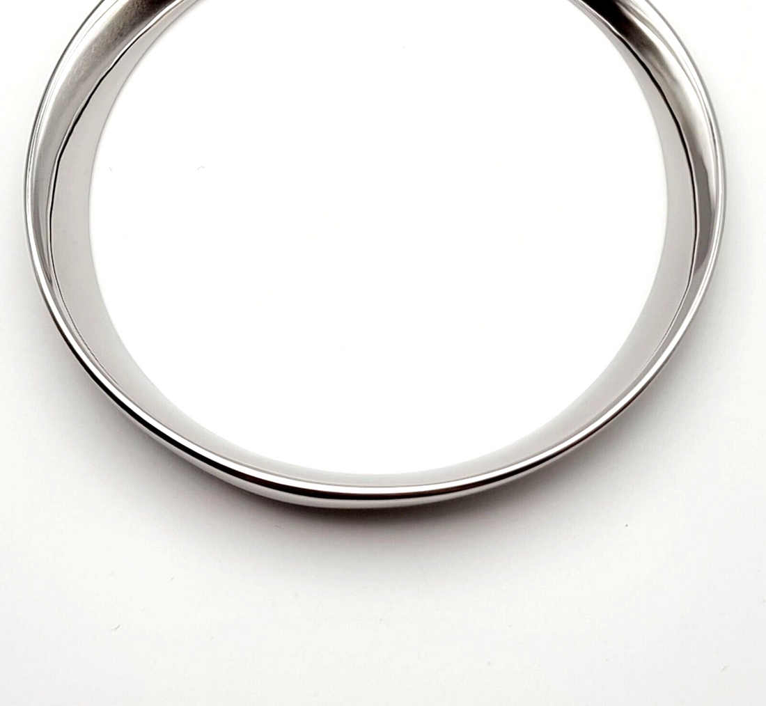 Calvin Klein Groovy Damen-Armband aus Edelstahl, mehrfarbig, mit eleganten Design, auf einem weißen Hintergrund sichtbar