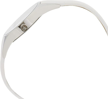 Calvin Klein Rebel Damenuhr mit 29mm Quarzwerk, Swiss Made, Edelstahlarmband und schlichtem Zifferblatt.