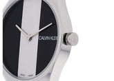 Calvin Klein Rebel Damenuhr mit 29mm Quarzwerk, Edelstahlarmband und Swiss Made, modernes Design, Nahaufnahme