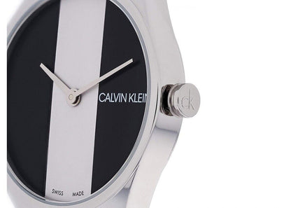 Calvin Klein Rebel Damenuhr mit 29mm Quarzwerk, Edelstahlarmband und Swiss Made, modernes Design, Nahaufnahme