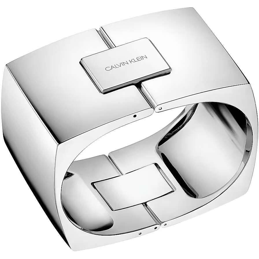 Calvin Klein Damen Armreif aus Messing in Gold, XS, mit schlichtem Design auf weißem Hintergrund