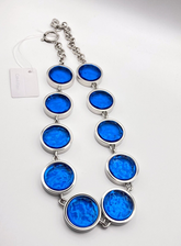 Calvin Klein Charisma Choker Halskette für Damen aus Silber mit Charms und Anhängern, modisches Schmuckstück.
