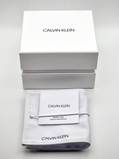 Calvin Klein Damen-Halskette Rocking aus Edelstahl mit grauen Kristallen, Charms und Anhänger, elegantes Schmuckstück für Damen.