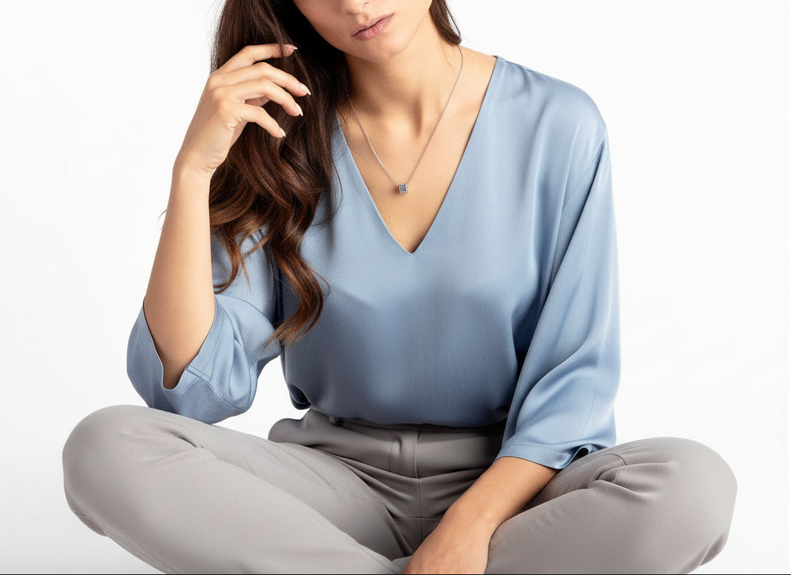Calvin Klein Rocking Damen-Halskette aus Edelstahl mit Kristallen, grau, Charms &amp; Anhänger, elegantes Schmuckstück