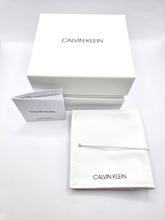Calvin Klein Spicy Damen-Armband aus Edelstahl mit blauen Stein-Details, Charms und Anhänger, elegantes Accessoire für Damen.
