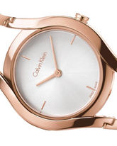 Calvin Klein Damenuhr Classic mit silbernem Zifferblatt und rosegoldem Gehäuse, Quarzuhr, 32mm, Swiss Made