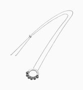 Calvin Klein Damenkette Circling aus Edelstahl in Silber, schlichte und elegante Halskette für Damen.