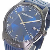 Calvin Klein Evidence Herrenarmbanduhr mit blauer Zifferblatt und 42mm Gehäuse, Swiss Made, Quarzwerk