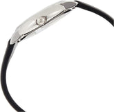 Calvin Klein Damenuhr Established mit 32mm Gehäuse, silbernem Zifferblatt, Swiss Made, Quarzwerk und Edelstahlarmband.