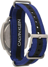 Calvin Klein Fraternity Herrenuhr mit 38,7mm Gehäuse, blauem Zifferblatt, Swiss Made, Quarzuhr.