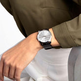Calvin Klein City Unisex-Uhr 37mm Quarzuhr mit silbernem Zifferblatt und Edelstahlarmband, Swiss Made, stilvoll und modern