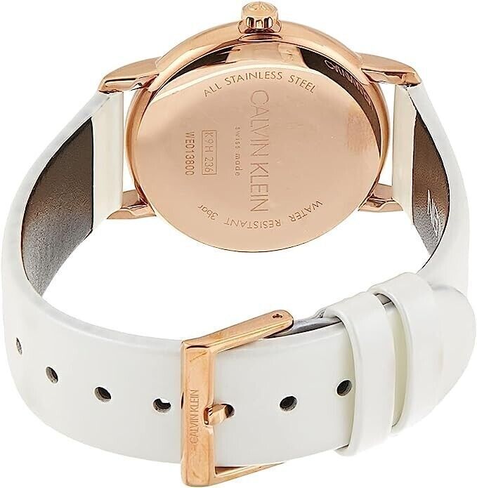 Calvin Klein Damenuhr Classic, 32mm Quarzuhr mit Edelstahlgehäuse, Swiss Made, stilvolles Design, Armbanduhr für Damen