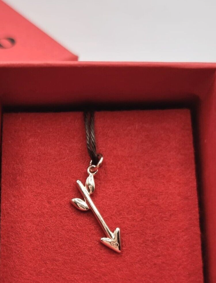 Dodo Arrow Anhänger aus 9K Rosegold mit orangeem Saphir und grünem Emaille, handgefertigter Charm-Schmuck