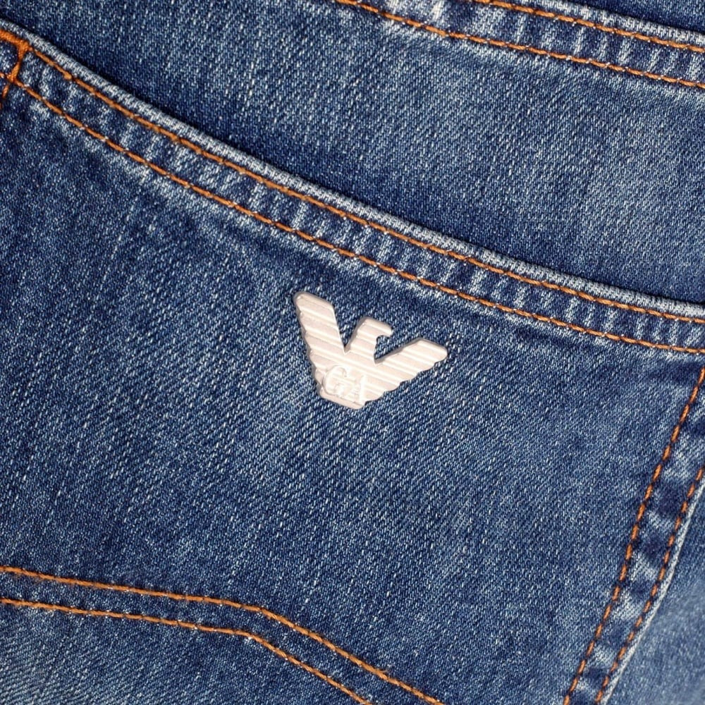Herren-Jeans von Emporio Armani J21, Regular Fit, blaue Denim-Hose mit W31/L34, sichtbare Details und Nähte