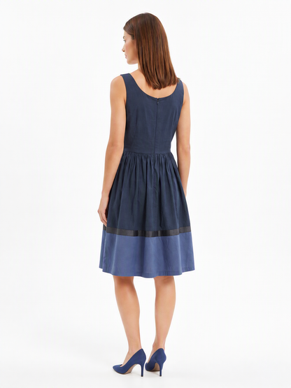 Armani Jeans Kleid Damen Dunkelblau — on model