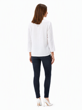 Armani Jeans Bluse Damen Weiß — on model