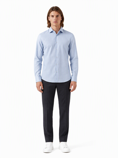 Emporio Armani Herrenhemd Hellblau — on model