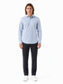 Emporio Armani Herrenhemd Hellblau — on model