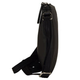 Schwarze Lacoste L.12.12 Concept Damentasche, 27cm Umhängetasche aus Leder, stilvoll und praktisch für Damen.