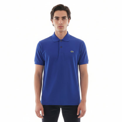 Hellblaues Lacoste Oceane Poloshirt für Herren, bequemes Baumwoll-Poloshirt mit Kragen und Logo-Details, sichtbares Produktfoto