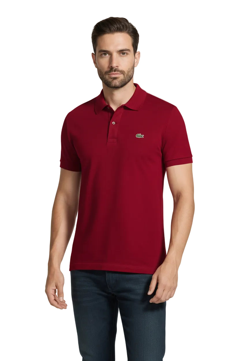 Lacoste L.12.12 Herren Poloshirt in Bordeaux, weiches Baumwollshirt mit Kragen und Knopfleiste, bequem und stilvoll.
