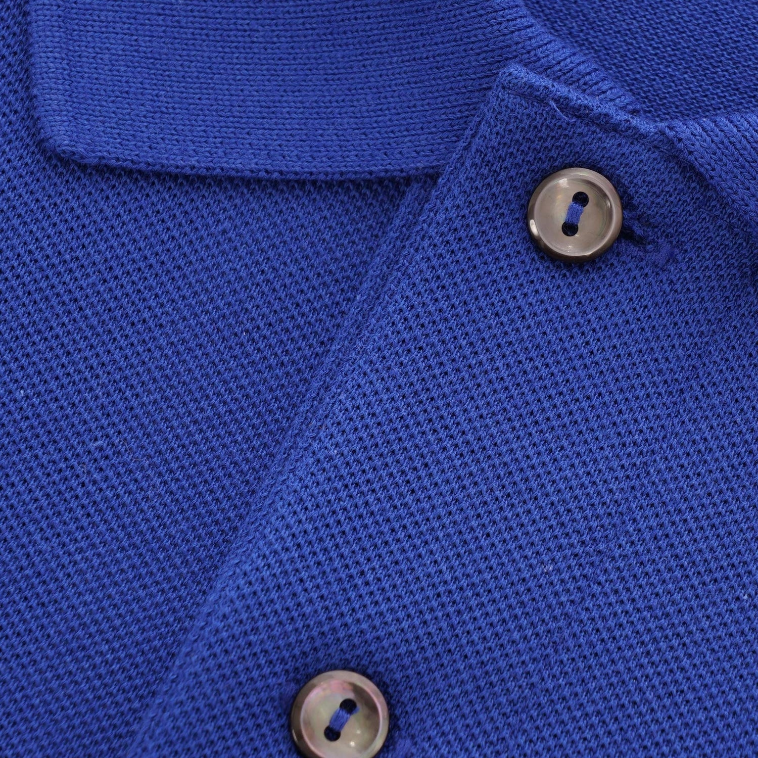 Herren Poloshirt von Lacoste Oceane in Hellblau, mit klassischem Kragen und Knopfleiste, bequemes Basic für den Alltag