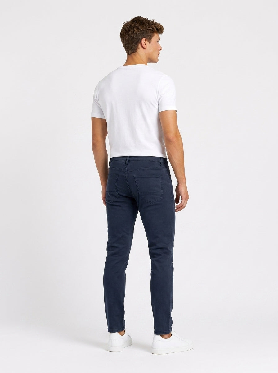 Paul &amp; Shark Herrenhose Shark Fit Stretch Navy — on model