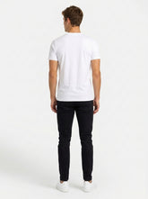 Lacoste TH6996 Original T-Shirt Weiß — on model