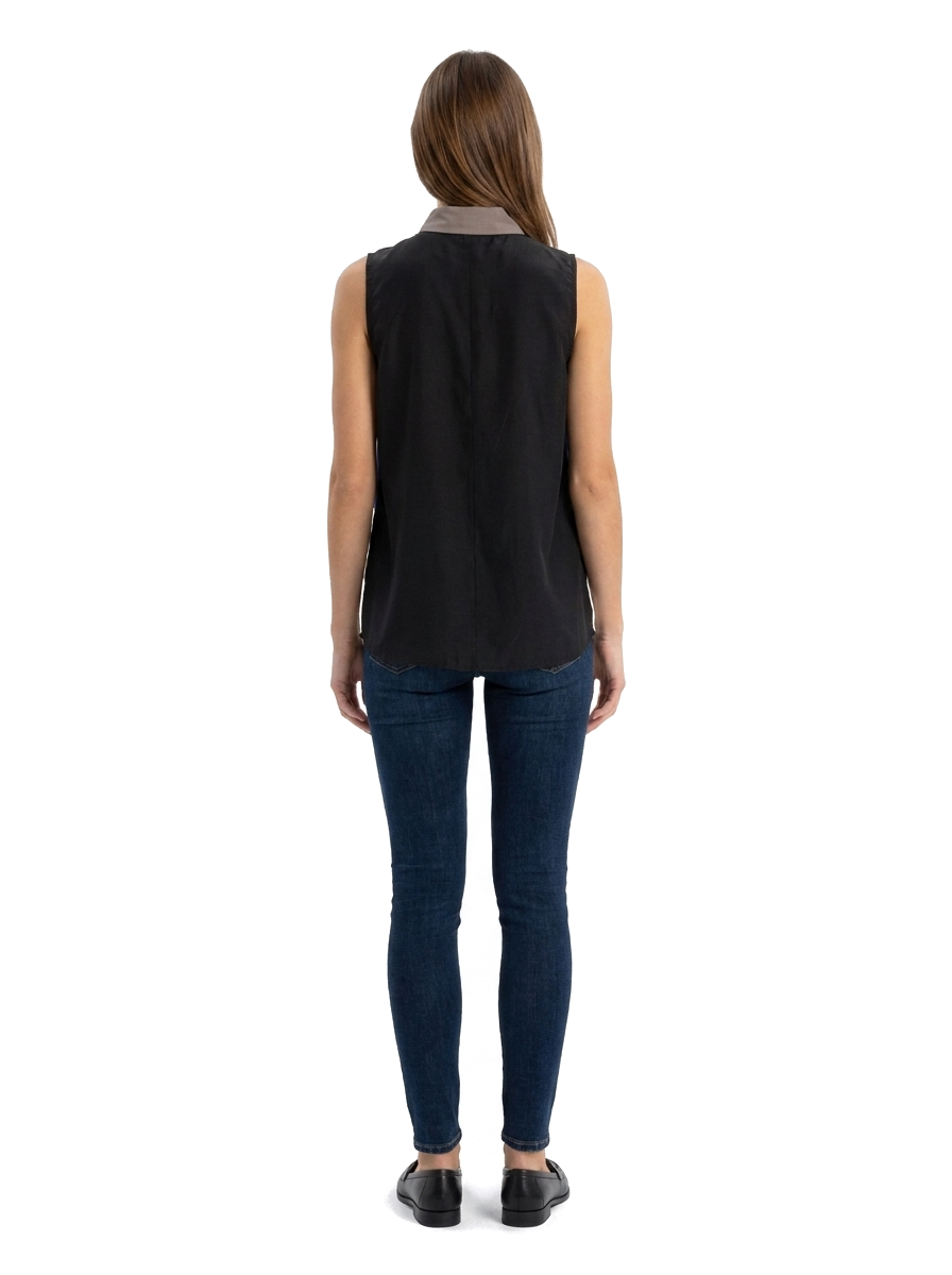 Emporio Armani R2K51T R9802 010 R1 Ärmellose Bluse Mehrfarbig — on model