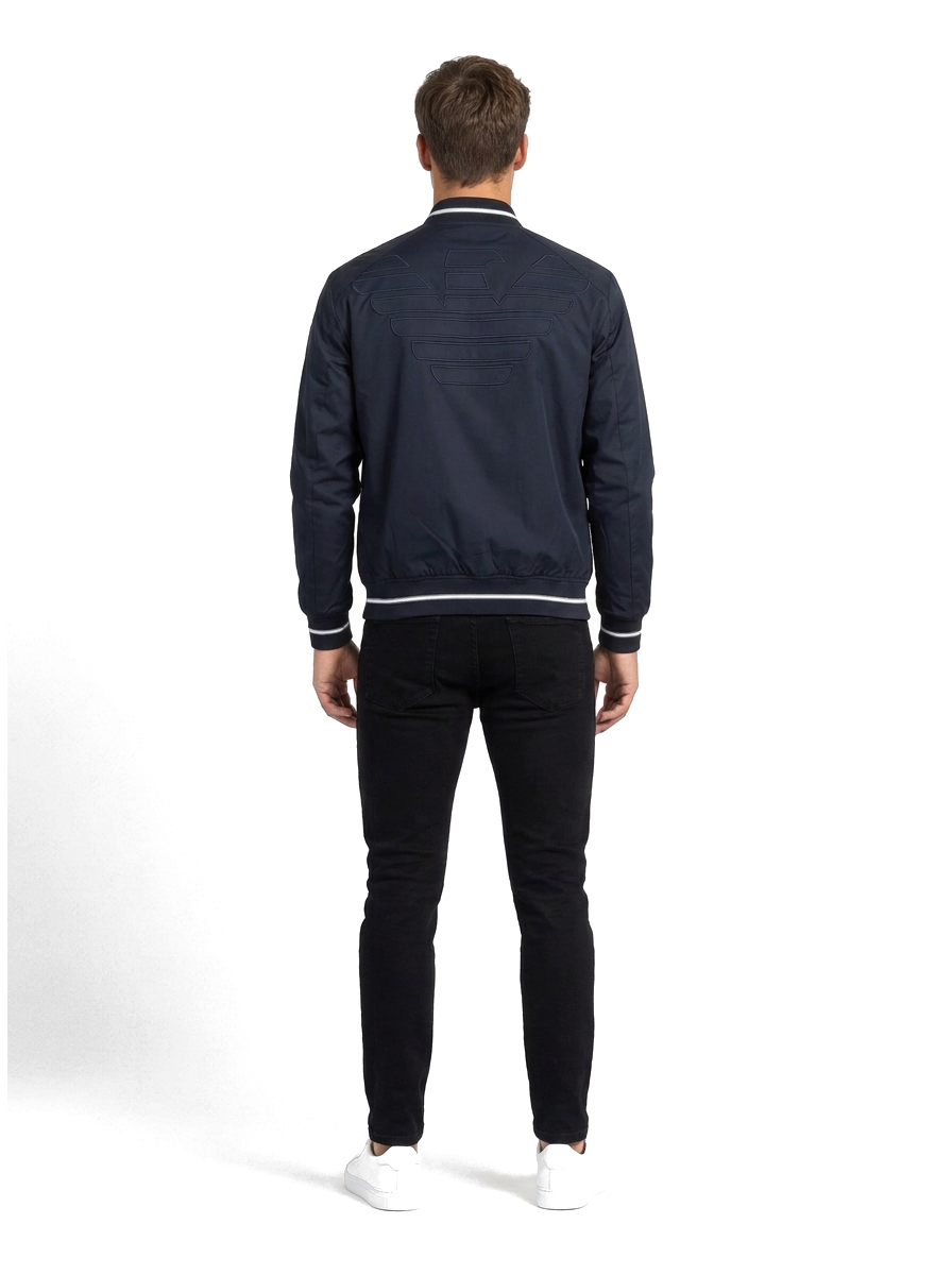 Armani Jeans Schlanke, leichte marineblaue Jacke — on model