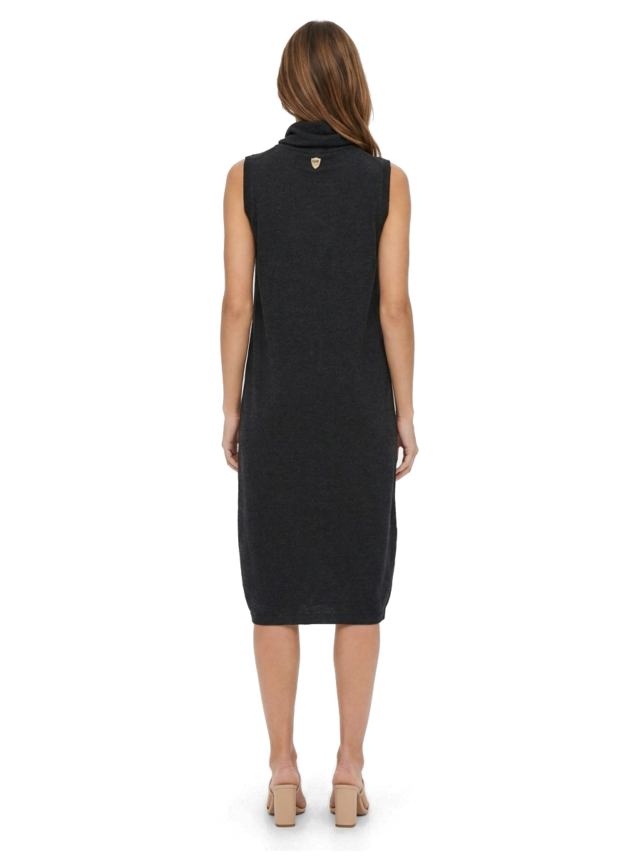 Emporio Armani Kleid Damen Ärmellos Schwarz (6XTAZ1 TM01Z) — on model