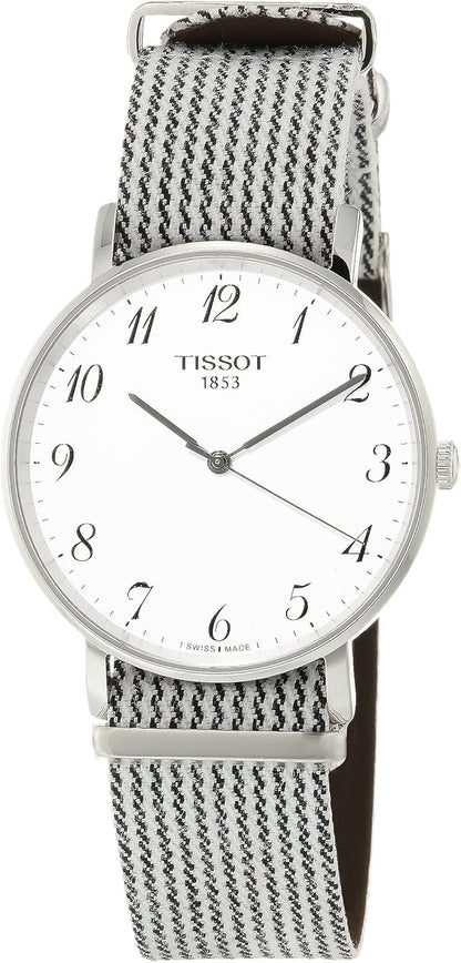 Tissot Everytime Medium 38mm Quarzuhr, elegante Armbanduhr mit Edelstahlarmband und weißem Zifferblatt.
